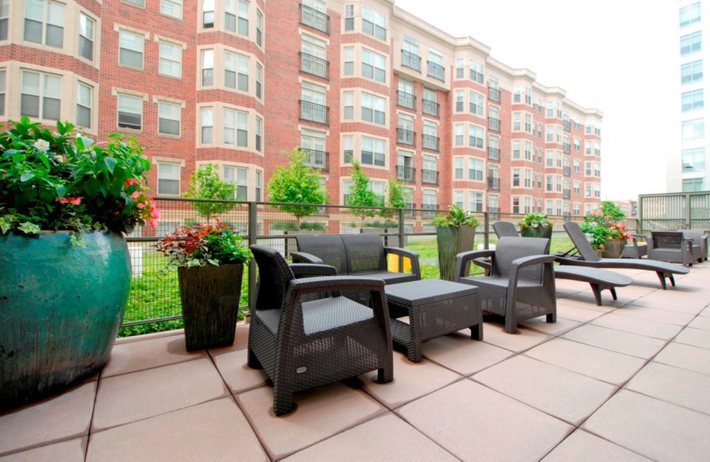 Global Luxury Suites At Kenmore Square Boston Bagian luar foto