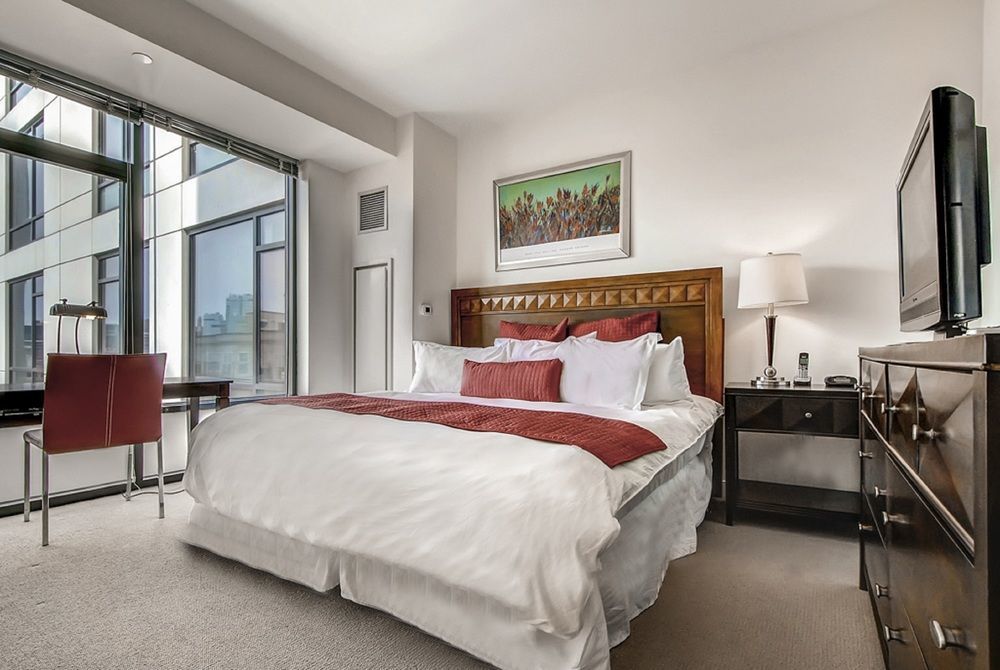 Global Luxury Suites At Kenmore Square Boston Bagian luar foto