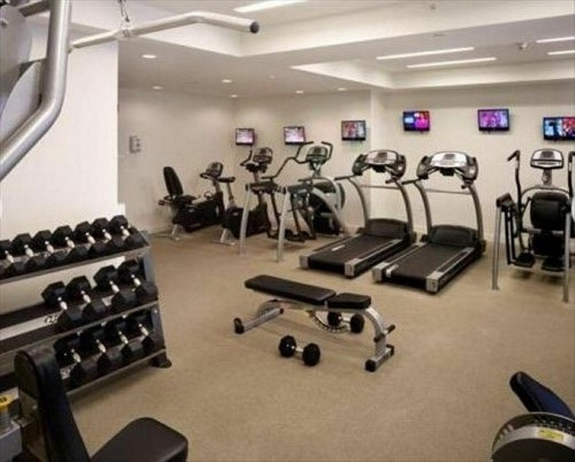 Global Luxury Suites At Kenmore Square Boston Bagian luar foto