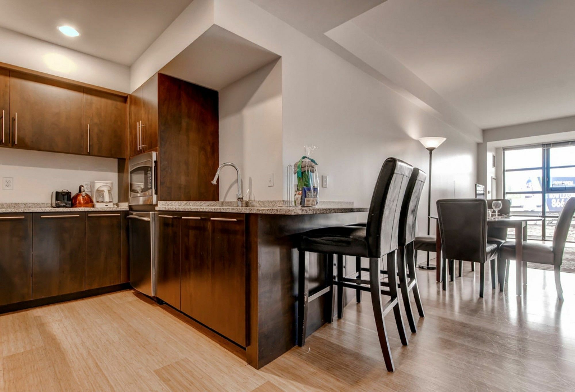 Global Luxury Suites At Kenmore Square Boston Bagian luar foto