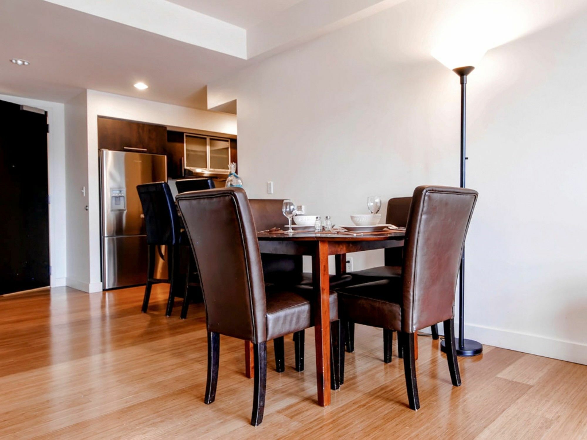 Global Luxury Suites At Kenmore Square Boston Bagian luar foto